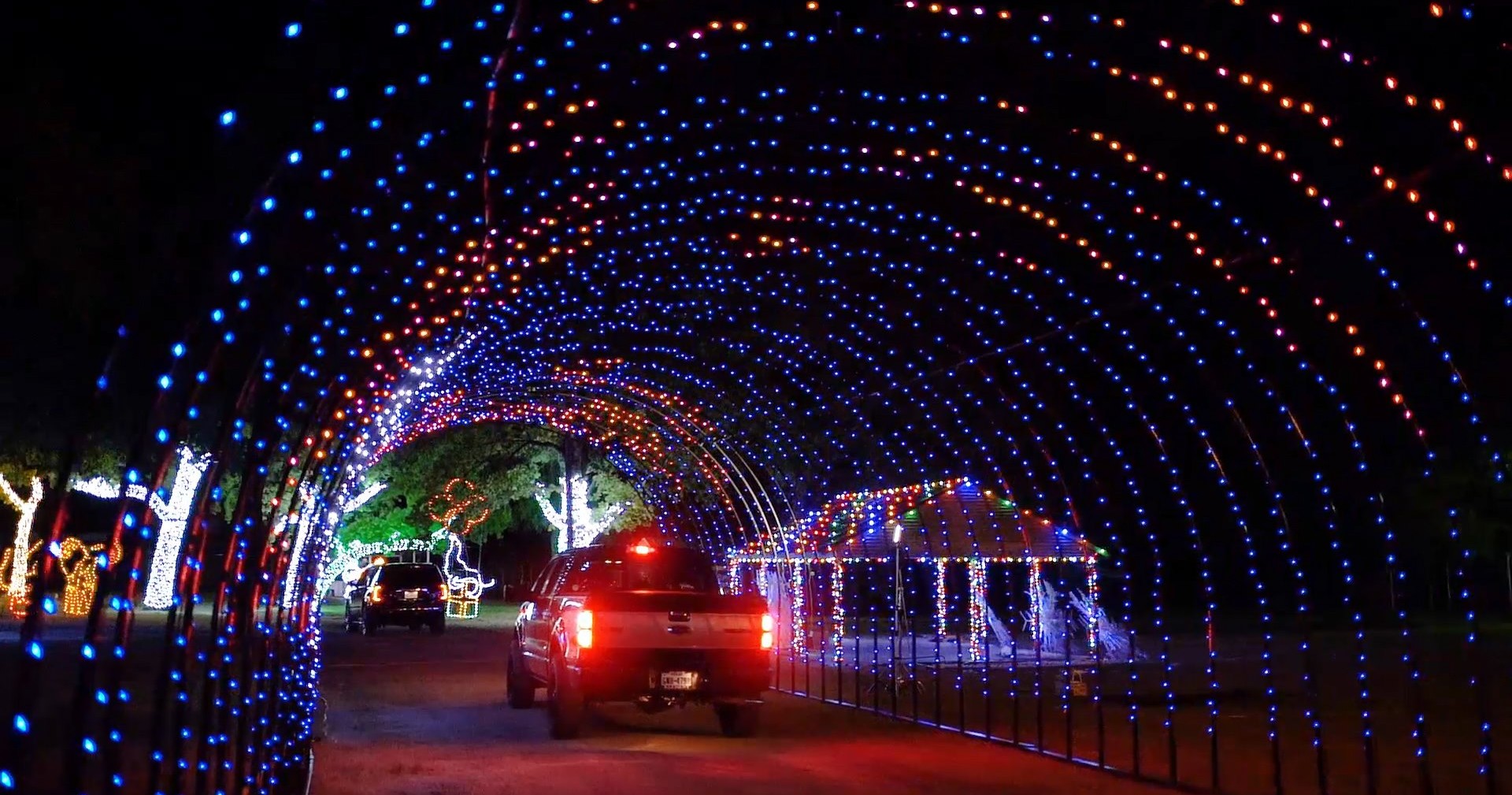 Where to see holiday lights in dfw