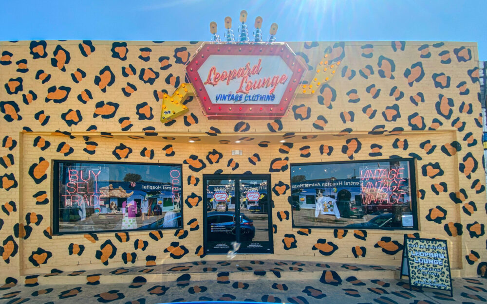 Leopard Lounge